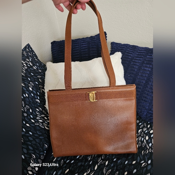 Elegant Brown Leather Tote Bag